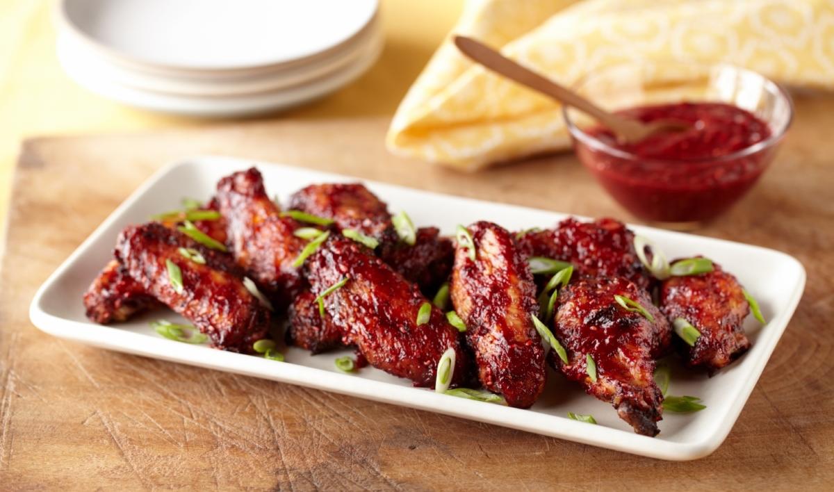 Sweet and Spicy Raspberry Chicken Wings