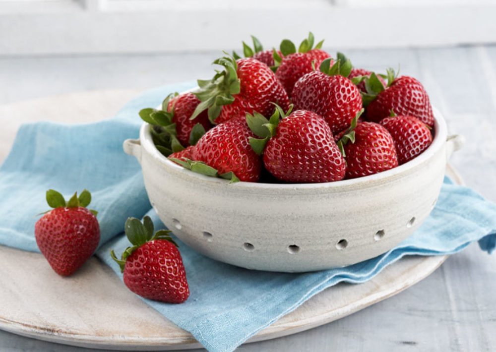Fresh Berries Driscoll’s® THE HEALTH BENEFITS OF STRAWBERRIES